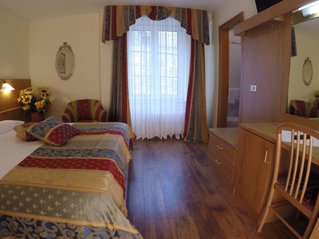 Hotel Olympia Molveno Εξωτερικό φωτογραφία