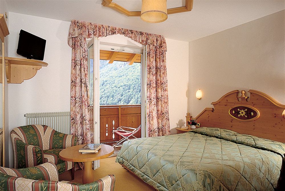 Hotel Olympia Molveno Εξωτερικό φωτογραφία
